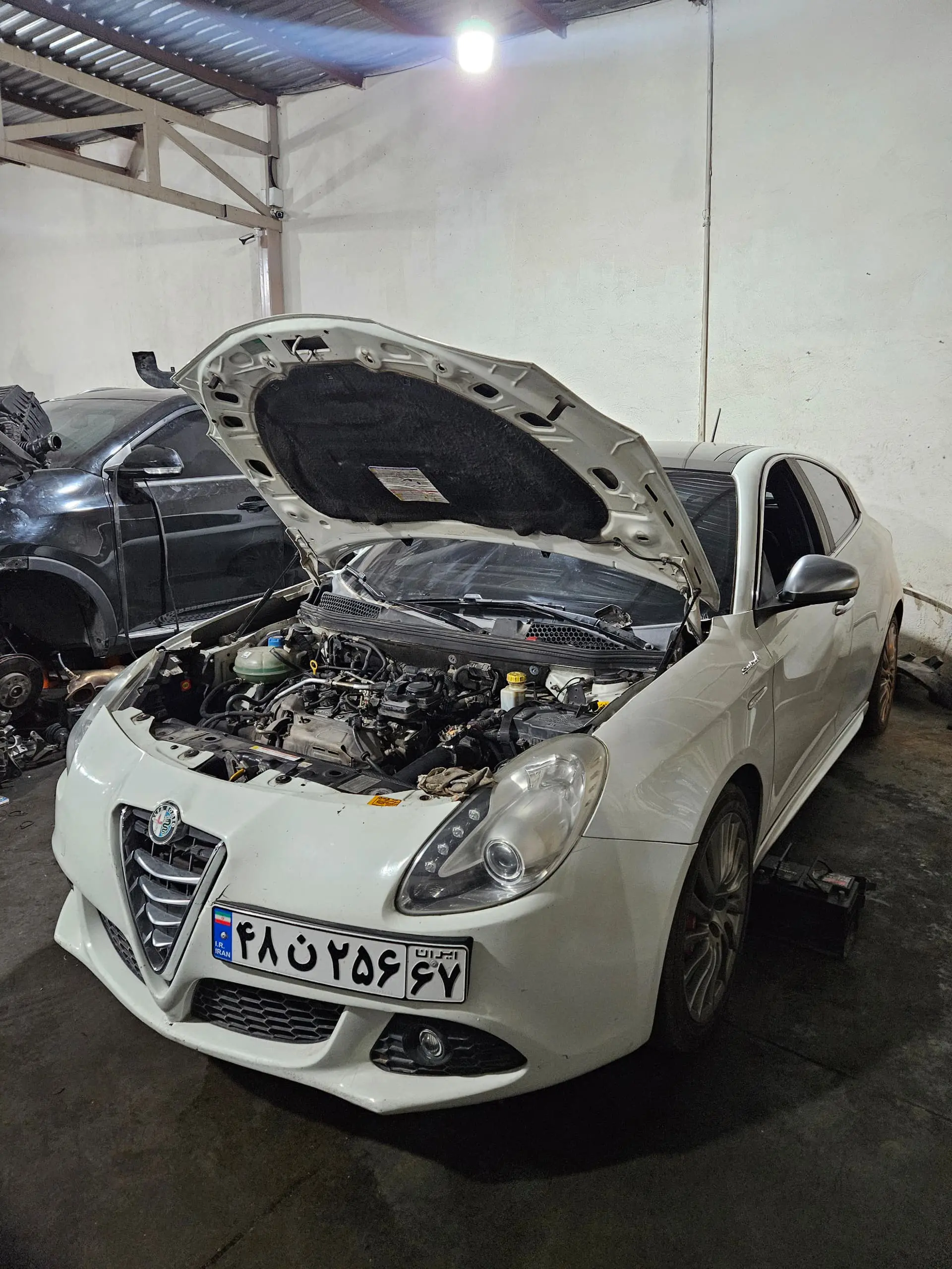 یونیک خودرو | تعمیرات تخصصی خودروهای وارداتی در اصفهان